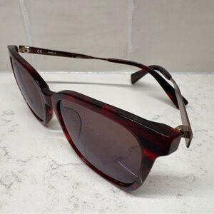 Furla Red Tortoiseshell Cat-Eye Sunglasses with Brown Lenses